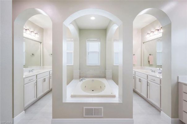 Bathroom, Dual Sink Vanities, Interior, Recessed Lighting
