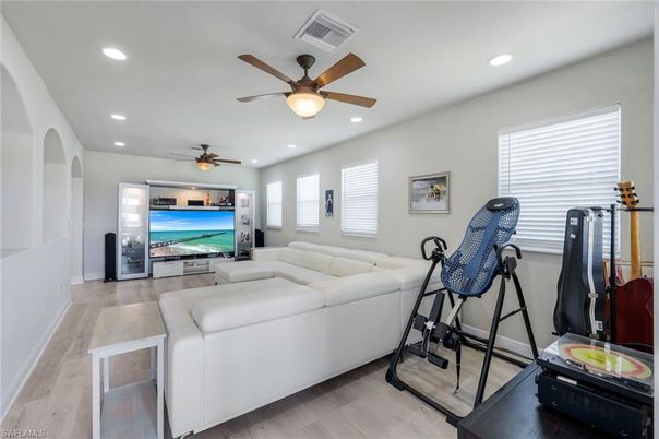Interior, Living room, Recessed Lighting, Wood Texture Flooring
