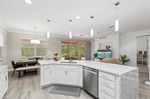 Dining room, Interior, Kitchen, Pendant Lights, Recessed Lighting, Wood Texture Flooring