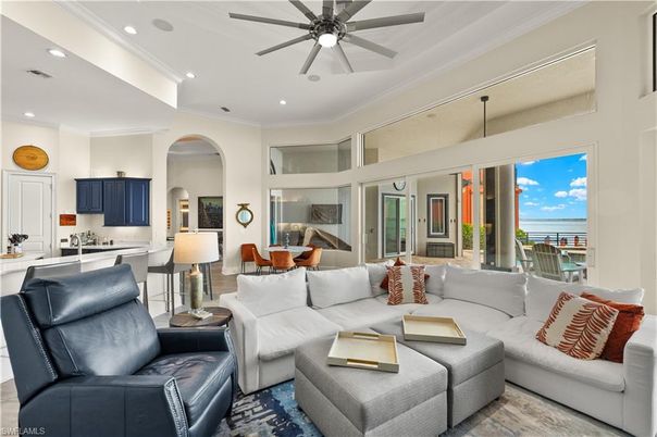 Dining room, Interior, Kitchen, Living room, Recessed Lighting