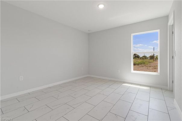 Empty room, Interior, Marble, Recessed Lighting