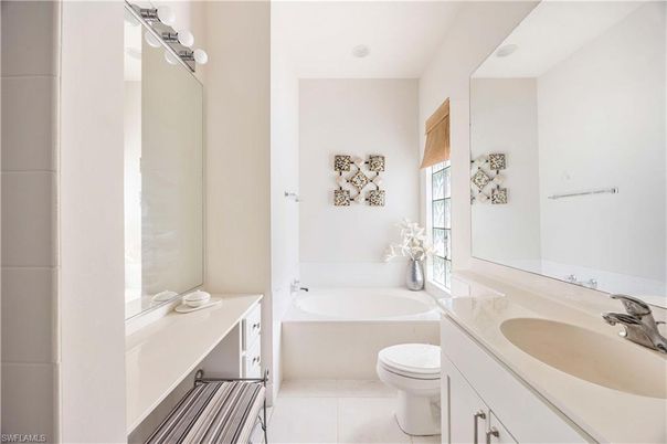 Bathroom, Dual Sink Vanities, Interior