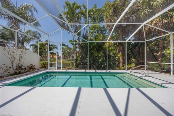 Glass Ceilings, Interior, Pool, Sun Room, Water