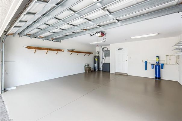 Garage, Interior