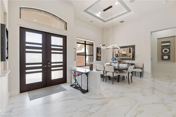 Dining room, Interior, Marble, Pendant Lights, Recessed Lighting