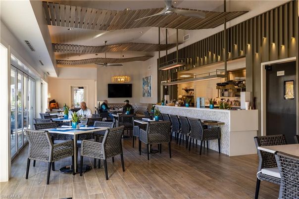 Dining room, Interior, Living room, Recessed Lighting, Wood Texture Flooring