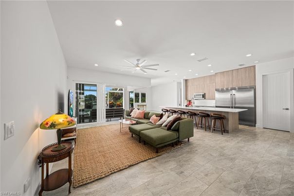 Interior, Kitchen, Living room, Recessed Lighting, Stainless Steel Appliances