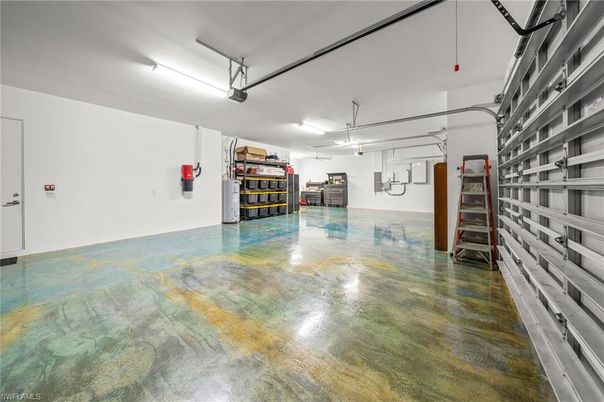 Garage, Interior