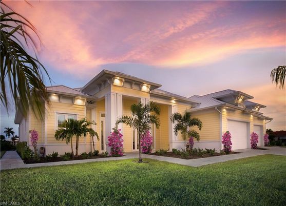 Attached, Backyard, Exterior, Facade, Modern