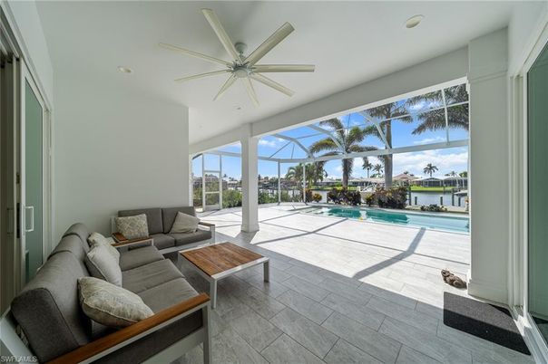 Interior, Living room, Recessed Lighting, Sun Room, Water