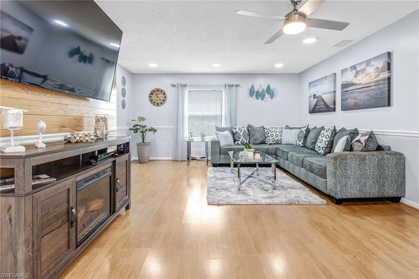 Interior, Living room, Recessed Lighting, Wood Texture Flooring