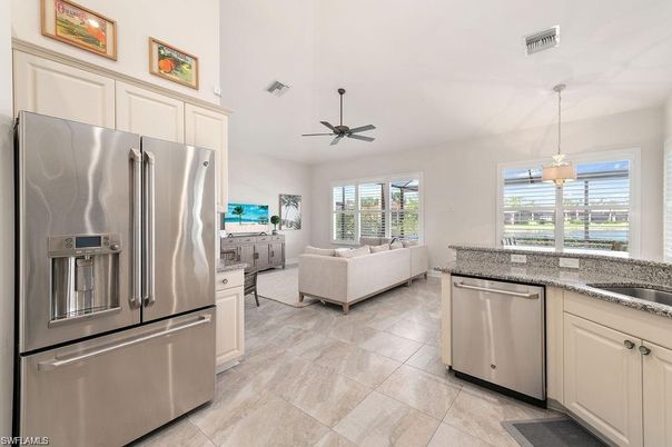 Interior, Kitchen, Living room, Pendant Lights, Stainless Steel Appliances