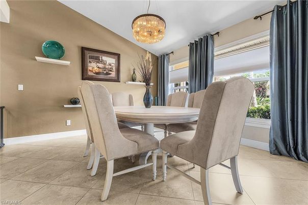 Chandelier, Dining room, Interior