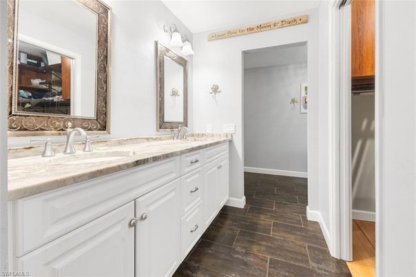 Bathroom, Dual Sink Vanities, Interior