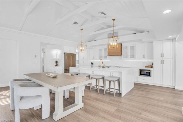 Dining room, Interior, Kitchen, Pendant Lights, Recessed Lighting, Wood Texture Flooring
