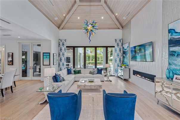 Dining room, Fireplace, Interior, Living room, Pendant Lights, Recessed Lighting, Wooden Beams, Wooden Ceilings, Wood Texture Flooring