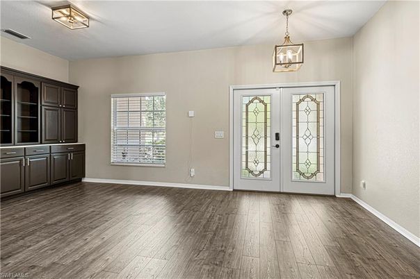 Interior, Pendant Lights, Wood Texture Flooring