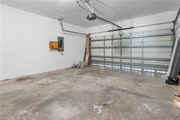 Garage, Interior