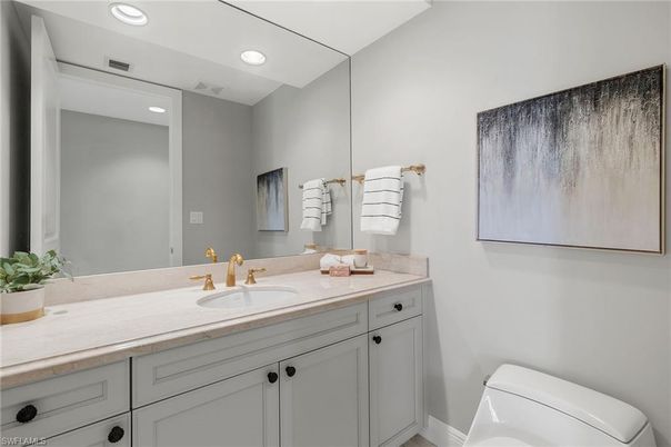 Bathroom, Interior, Recessed Lighting
