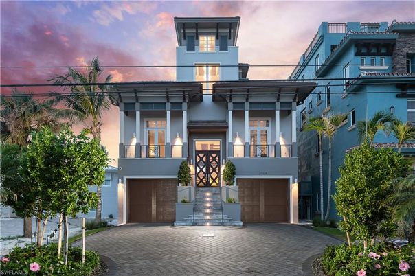 Attached, Exterior, Facade, Modern