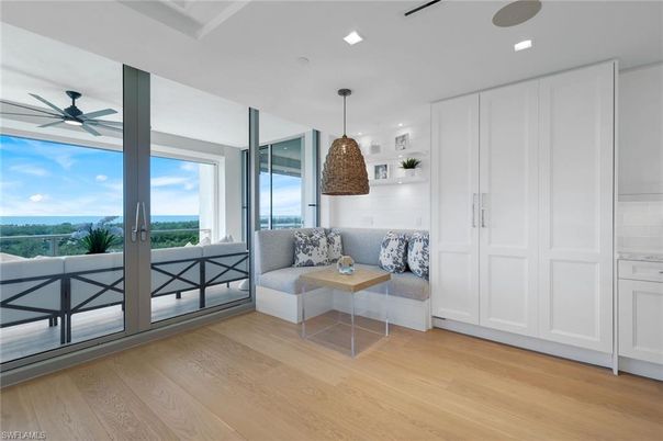 Interior, Living room, Pendant Lights, Recessed Lighting, Wood Texture Flooring