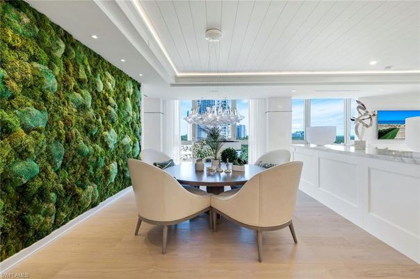 Chandelier, Dining room, Interior, Recessed Lighting, Wood Texture Flooring