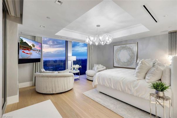 Bedroom, Interior, Pendant Lights, Recessed Lighting, Wood Texture Flooring