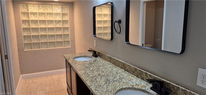 Bathroom, Interior, Recessed Lighting, Wood Texture Flooring