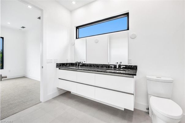 Bathroom, Dual Sink Vanities, Interior, Recessed Lighting