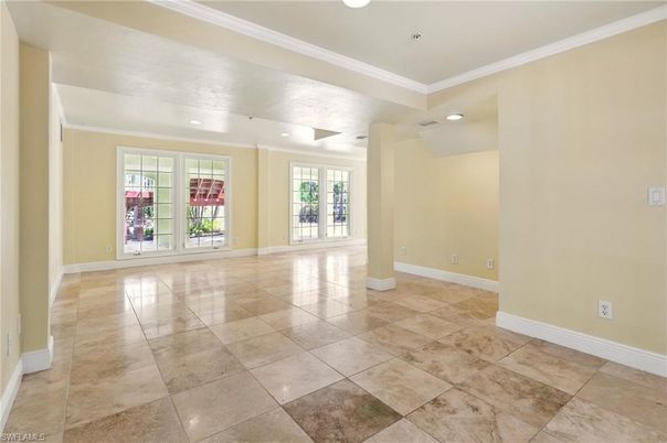 Empty room, Interior, Recessed Lighting