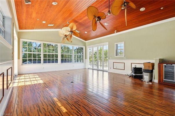 Empty room, Interior, Recessed Lighting, Wooden Ceilings, Wood Texture Flooring