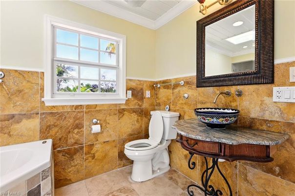 Bathroom, Interior, Recessed Lighting