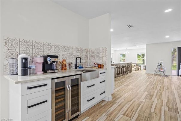 Dining room, Interior, Kitchen, Pendant Lights, Recessed Lighting, Wood Texture Flooring