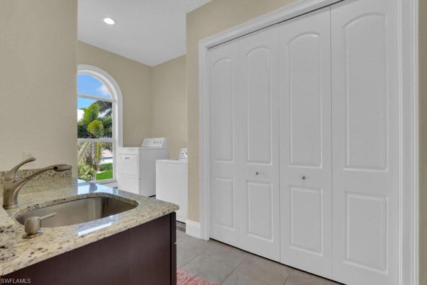 Interior, Recessed Lighting, Washer