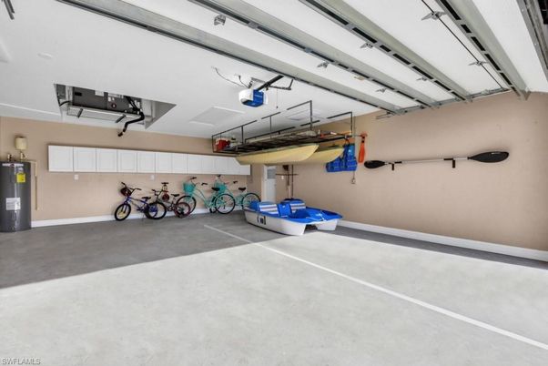 Garage, Interior