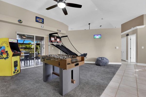 Game Room, Interior, Pendant Lights