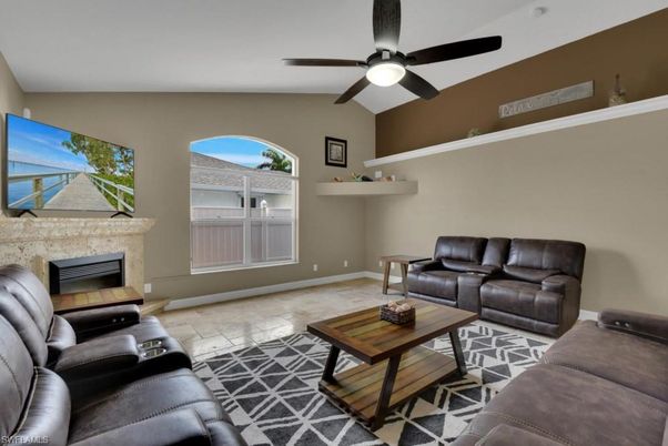 Fireplace, Interior, Living room