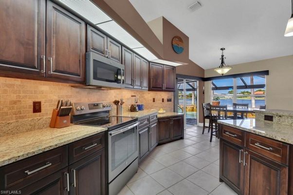 Dining room, Interior, Kitchen, Pendant Lights, Water