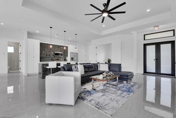 Interior, Kitchen, Living room, Pendant Lights, Recessed Lighting, Stainless Steel Appliances