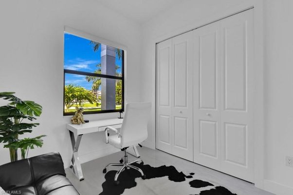 Home Office, Interior, Water