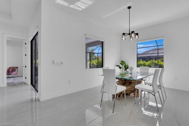 Dining room, Interior, Marble, Pendant Lights
