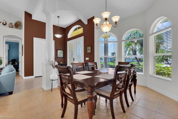 Chandelier, Dining room, Interior, Pendant Lights