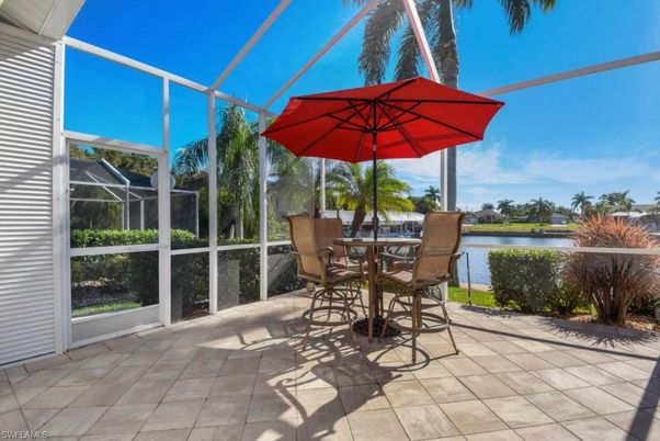 Glass Ceilings, Interior, Sun Room, Water