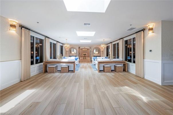 Chandelier, Dining room, Interior, Recessed Lighting, Wood Texture Flooring