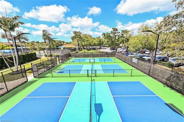 Exterior, Tennis Courts
