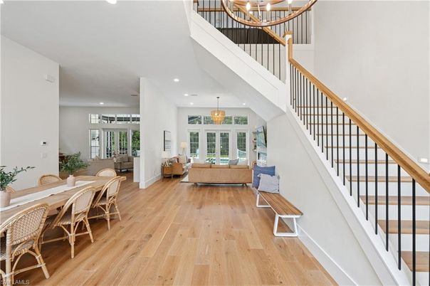 Chandelier, Dining room, Interior, Living room, Recessed Lighting, Wood Texture Flooring