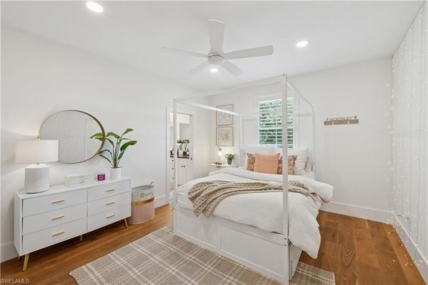 Bedroom, Interior, Recessed Lighting, Wood Texture Flooring