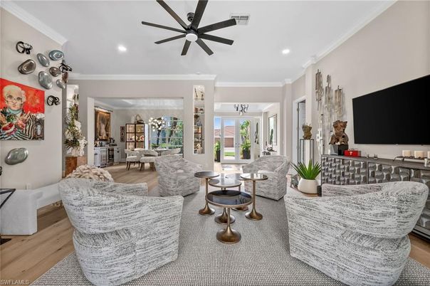 Chandelier, Dining room, Interior, Living room, Recessed Lighting, Wood Texture Flooring