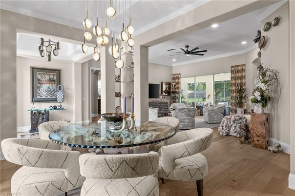 Dining room, Interior, Living room, Pendant Lights, Recessed Lighting, Wood Texture Flooring