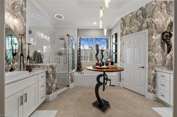 Bathroom, Glass Shower, Interior, Pendant Lights, Recessed Lighting